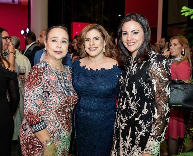 María Cantisano, Soribel Rodríguez y Eselia Báez.