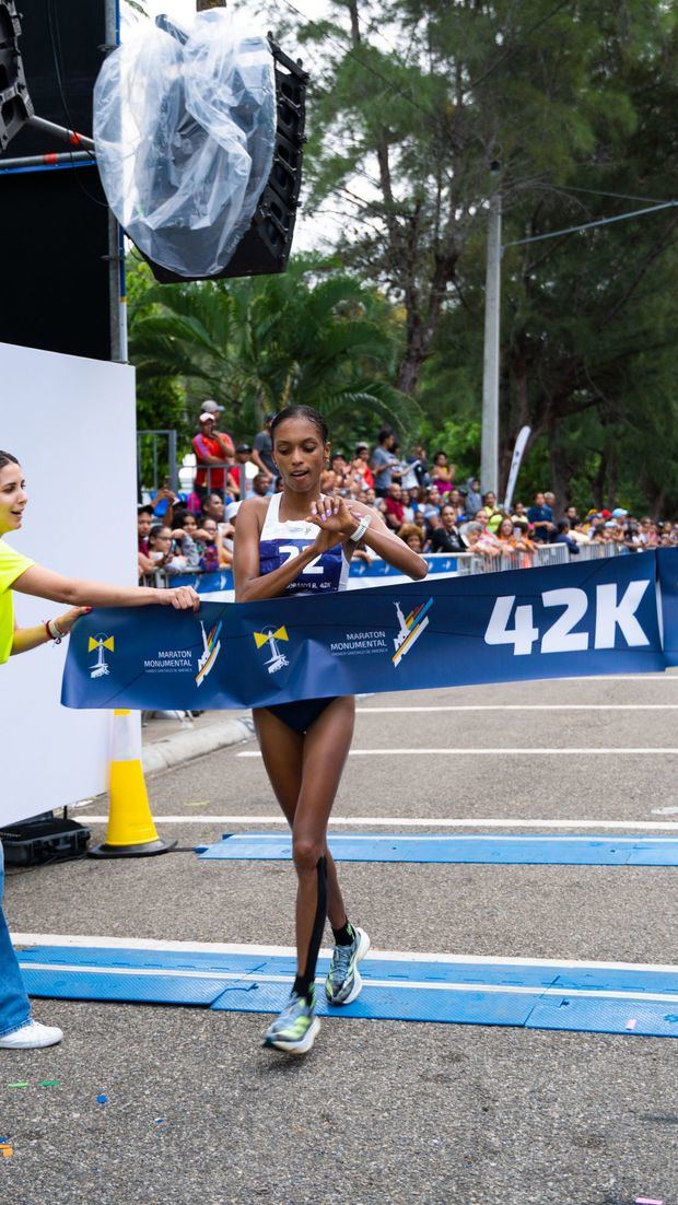 Soranyi Rodríguez, campeona en femenino.