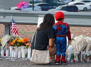 Fallece otra persona y suben a 22 los muertos en la matanza de El Paso en EE.UU.