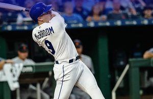 El Licey anuncia como refuerzos al jardinero McBroom y al lanzador Jones