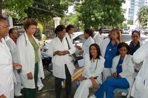 Médicos inician 2 jornadas de paros por quinta semana consecutiva