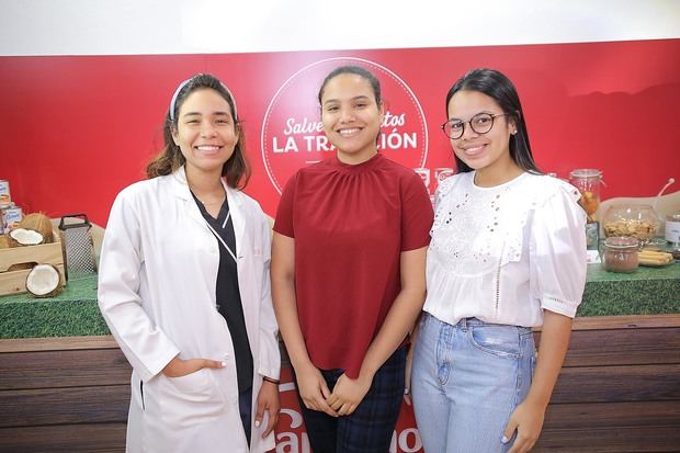 Melissa Rodríguez, Anny Acosta y Fralleli Galbán.