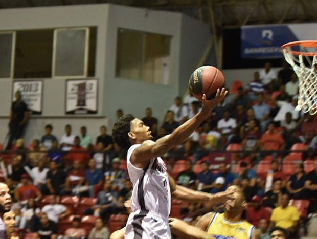 Indios vencen a Metros y se colocan a un triunfo de la corona.