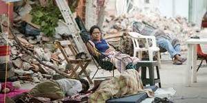 Mexicanos se manifiestan para pedir ayuda en reconstrucción casas tras sismo 