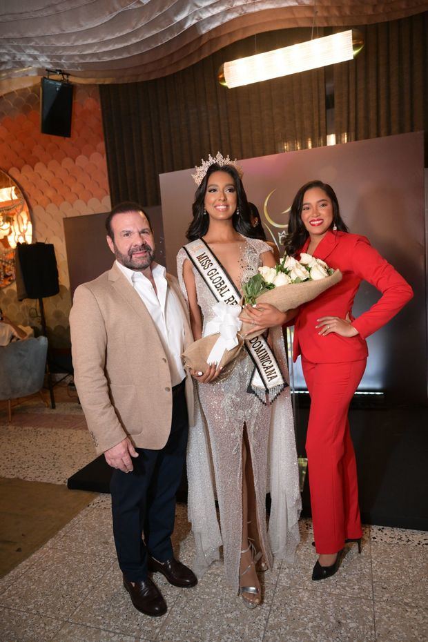 Michael Proscia, Amelia Ramírez Rivera y Adelyn Pérez De Proscia.