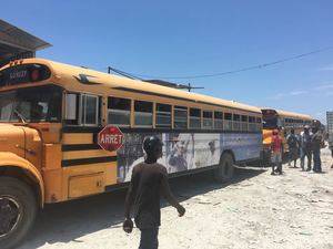 Más de 320 haitianos regresan a su país de forma voluntaria, según Migración