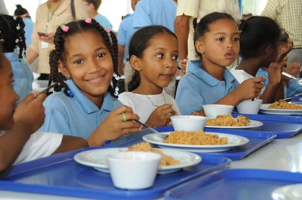 Minerd invertirá RD$26,410,415.61 a través del INABIE para distribución de más de 4.6 raciones alimenticias en las escuelas.