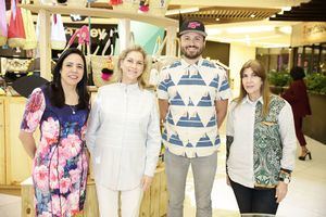 Monica Molina, Marie Pierre, Nono Rodriguez y Laura Fernandez.