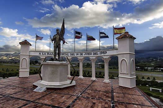 Monumento a los expedicionarios del 14 de junio.