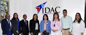 IDAC comparte experiencias de gestión de calidad con personal de la ADESS
