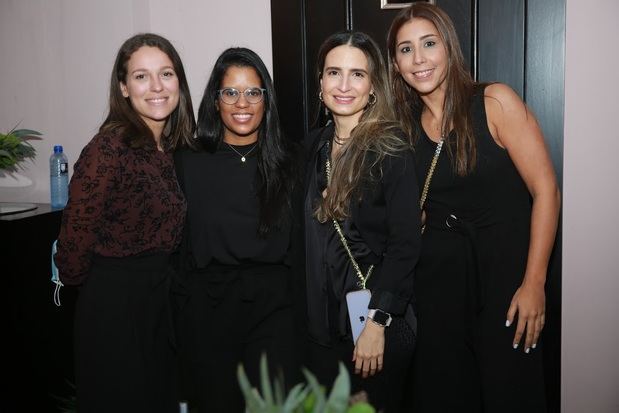 Nicole Casanova, Rito Toribio,Oriana Veloso y Lisbeth Genao.