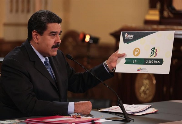 Maduro estremece la economía venezolana entre dudas por la venidera reconversión monetaria