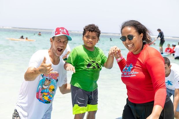 Nueva edición de Surfers for Autism en RD
