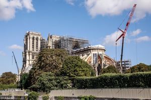 Las obras de Notre Dame de París se reanudan con más medidas de seguridad
 