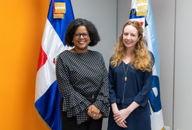 Delegación de la Agencia Francesa de Desarrollo (AFD) visita la Oficina Nacional de Estadística.