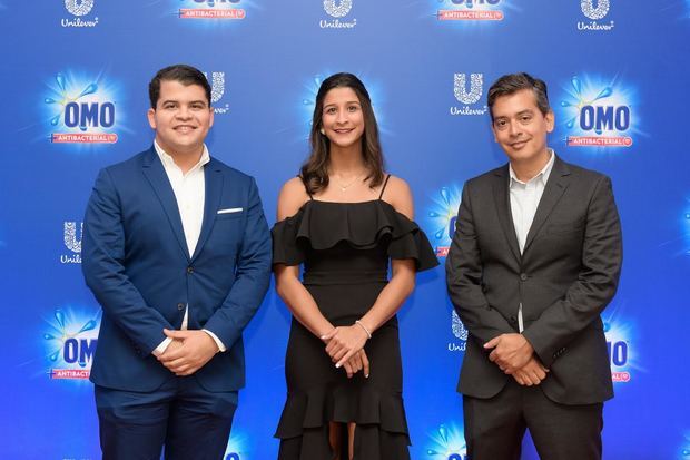 Ángel Martínez, Emilia Espaillat y Rodrigo Sotomayor.