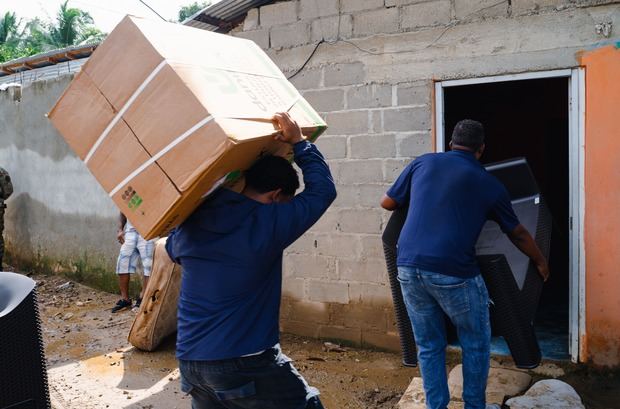 Las familias afectadas por inundaciones en varias provincias de República Dominicana recuperaron sus enseres gracias al Plan de Asistencia Social del gobierno.