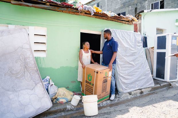 Las familias afectadas por inundaciones en varias provincias de República Dominicana recuperaron sus enseres gracias al Plan de Asistencia Social del gobierno.