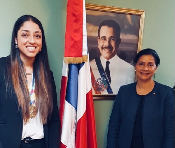 Jasmin Guibos junto a la embajadora de RD en Viena, Lourdes Gisela Antonia-Krouse