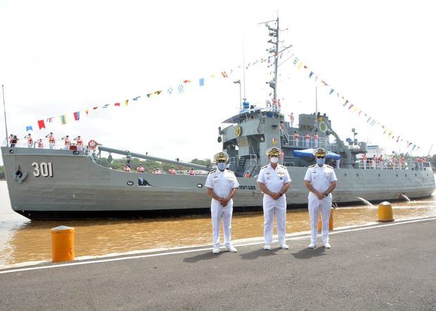 Armada inicia crucero de instrucción. 