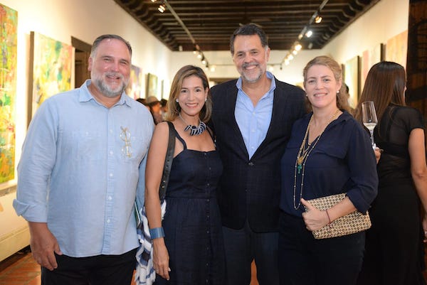 Carlos Ros y Gina Lovatón, José Caro, Cristiane Van-Arsdale de Caro.