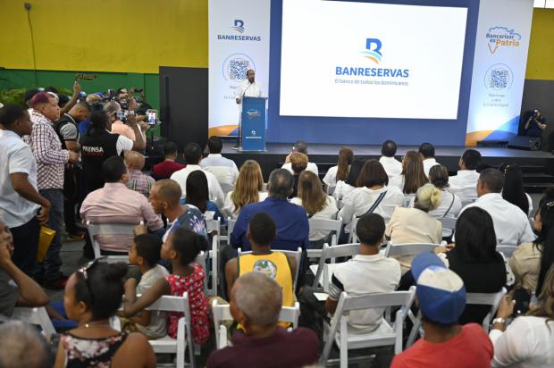 Banreservas realiza su sexta jornada Bancarizar es Patria
