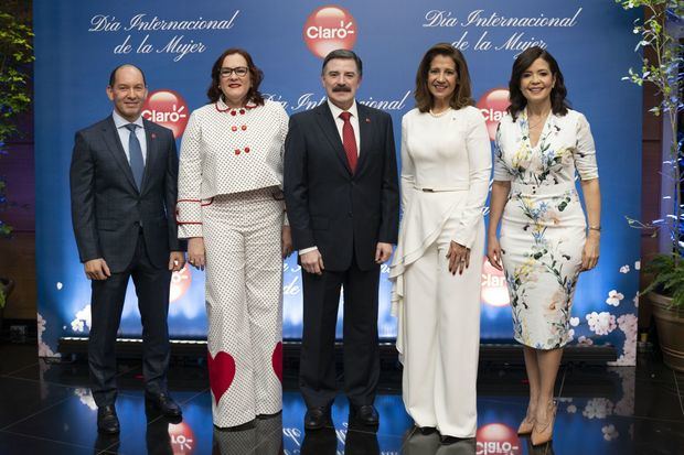 Omar Acosta, Janet Camilo, Mercedes Capellán y Gerty Valerio.