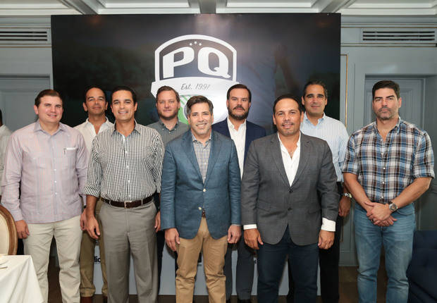 Antonio Cáceres, Francisco Caro, Miguel Roig y Juan Francisco Mayol Delante Andrés Marranzini, Omar Elías, Ferdinando Lamarche, Sócrates Cuello y Luis Arturo.