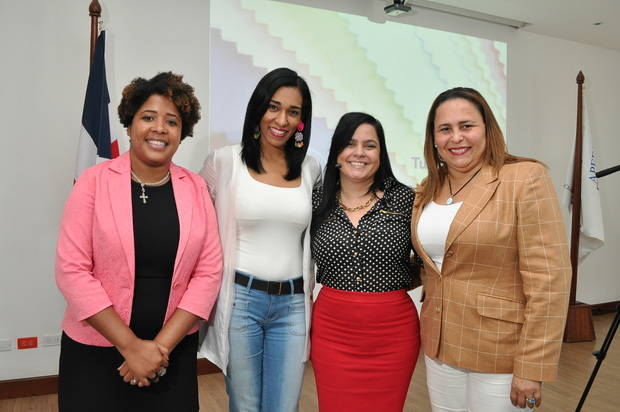 Daniela Cruz, Rosa Arredondo , Otis Rutinel y Yosarah Fernández.