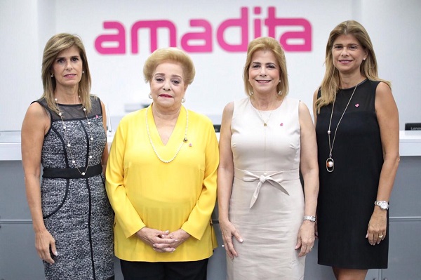 Jackeline González, Amada González de Pittaluga, Patricia González y Pilar González