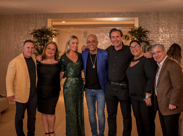 Jim Ferraro, Sophia Martelly, Cristie Delrieu, Michel Martelly, Nicolas Delrieu, Christine Coupet Jacques y Alfredo Lopez