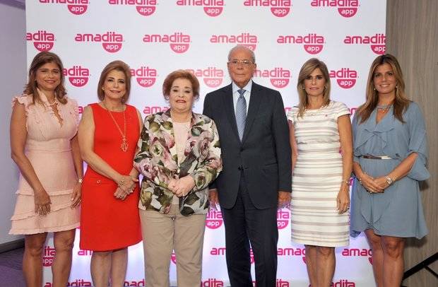 Pilar Gonzalez de Ariza, Patricia Gonzalez de Bergés, Amada Pittaluga de Gonzalez, Octavio Gonzalez, Jackelin.