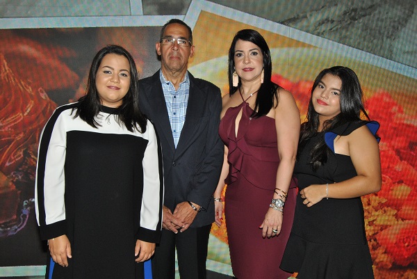 Carla Rodríguez Guerrero, Mario Guerrero, Magda Guerrero y Diana Rodríguez Guerrero