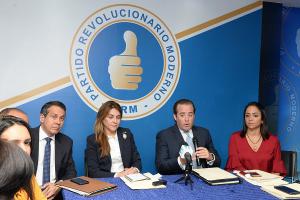 PRM respalda a diputados y exige comisión que investigue pagos a Santana y Moura