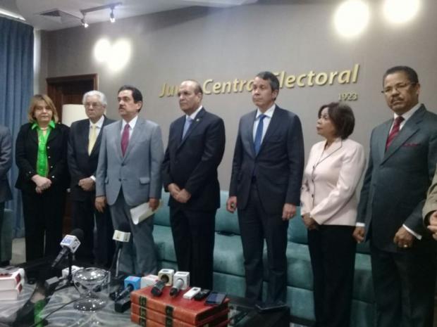 Visita a la Junta Central Electoral