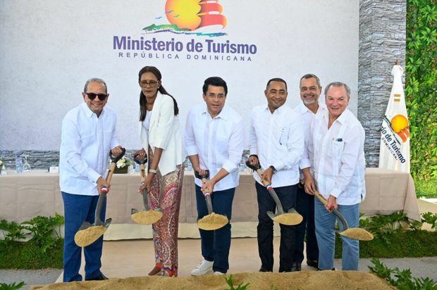 Turismo inicia reconstrucción de la vía Domingo Maíz y su interconexión a la avenida Punta Cana, a un costo de RD$184 millones.