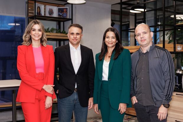 Pamela Pitizia, Jose Grateraux, Arlette Palacio y Angel Rosario.