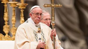 El Papa Francisco vestir&#225; reliquia de Monse&#241;or Romero en su canonizaci&#243;n