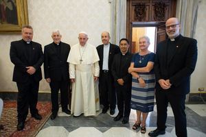 Papa Francisco recibe en el vaticano a representantes de Fe y Alegr&#237;a