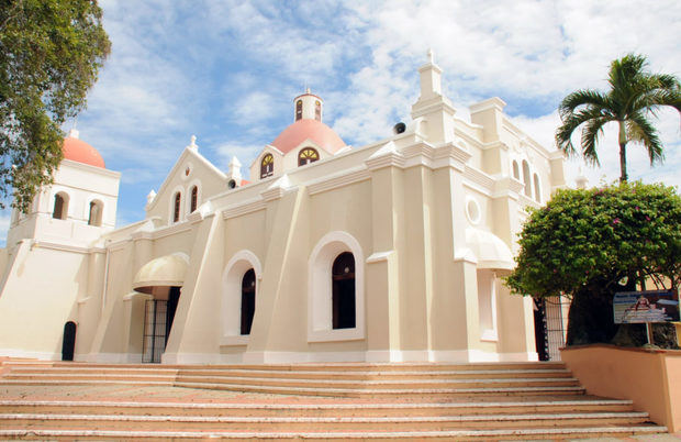 Parroquia Nuestra Señora de Las Mercedes en el Santo Cerro, La Vega.
