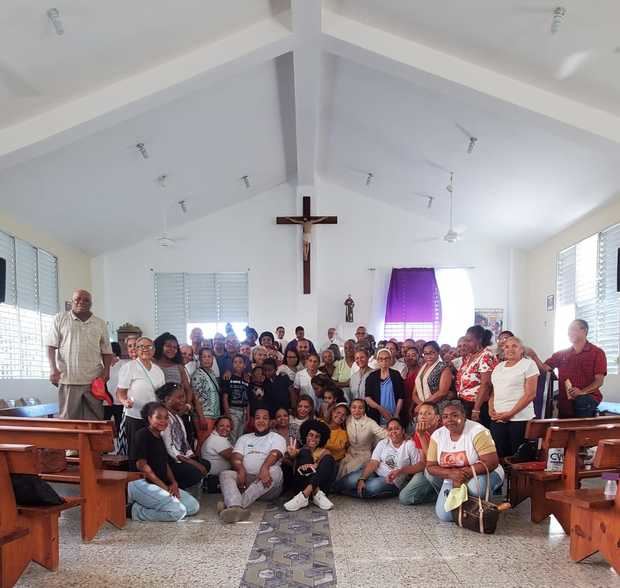 Parte de la feligresía de la parroquia San José Obrero.