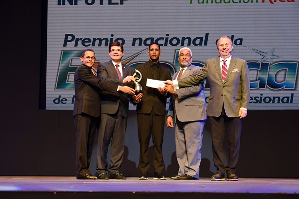Infotep y Fundación Rica entregan premio a la Excelencia de la Formación Profesional