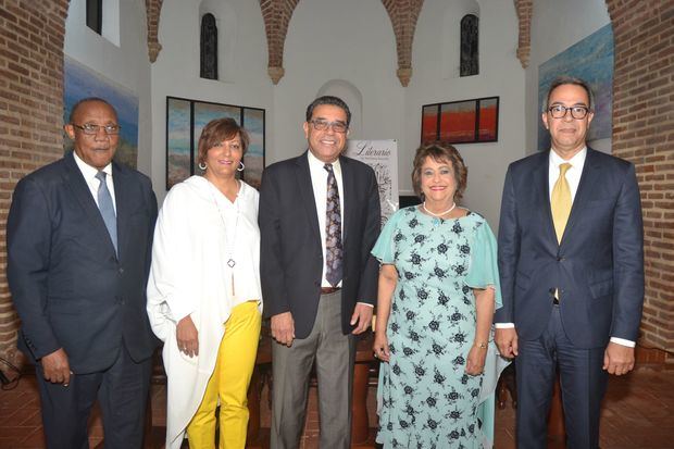 Participantes en una de las ediciones del Café Literario