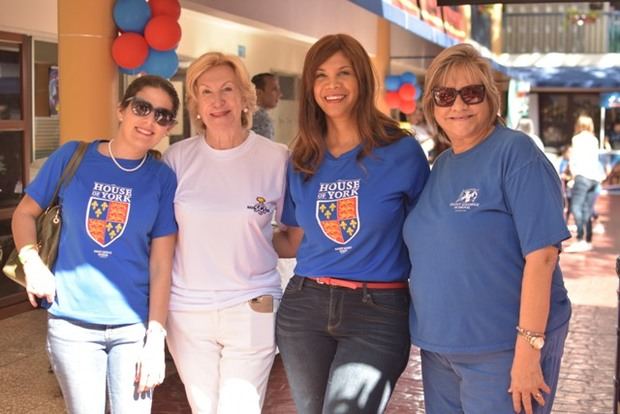 Paula Bonetti, Maureen Tejada, Ana de Landestoy y  Valinda Valdez.