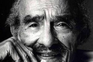 El poeta nacional Pedro Mir es condecorado de manera póstuma