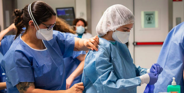 Autoridades sanitarias dispusieron la entrada personal de refuerzo en las emergencias debido al repunte del covid-19.