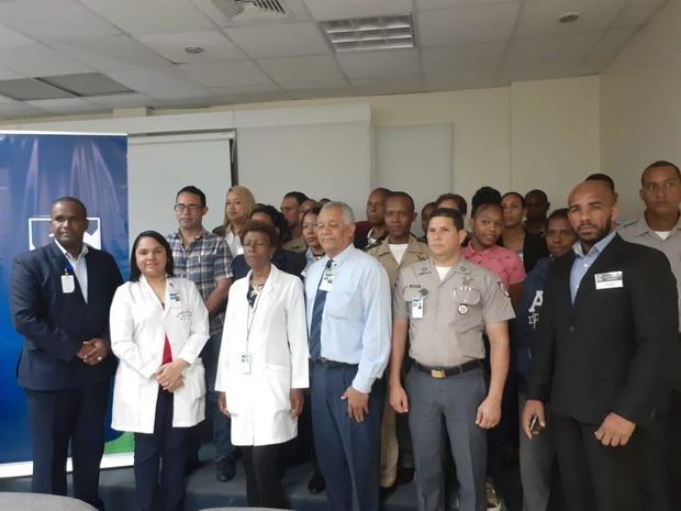 Personal del Área de Seguridad de la Maternidad la Altagracia recibe capacitación en seguridad física para hospitales materno -infantil en la República Dominicana.