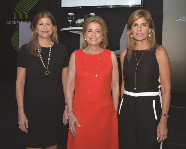 Pilar González, Patricia González y Jacqueline González.