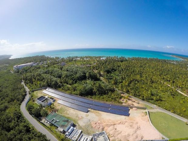 Planta solar instalada en el hotel Viva Wyndham V Samaná.