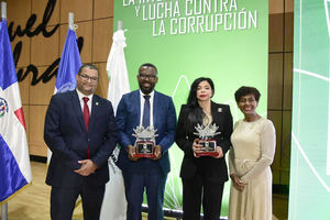 PC otorga reconocimiento a los magistrados Yeni Berenice Reynoso y Wilson Camacho